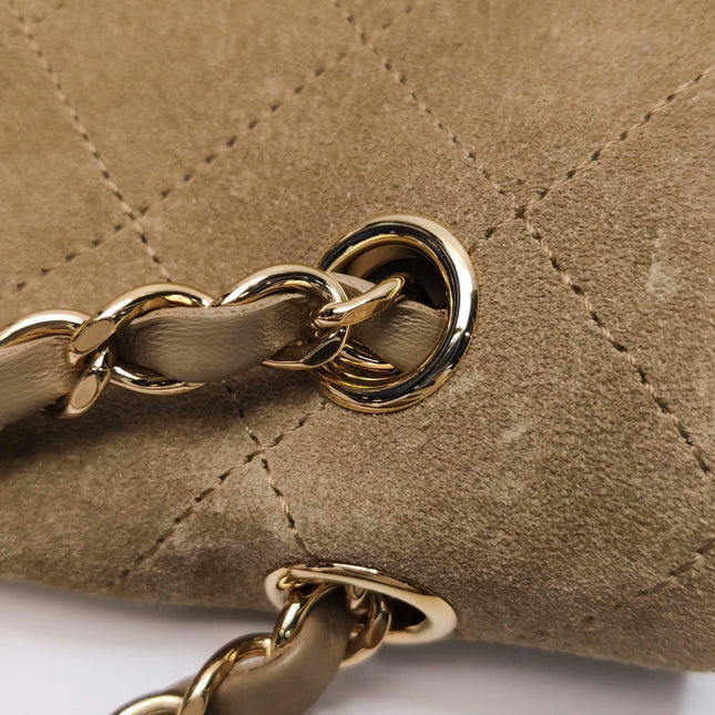 Chanel Classic Flap Medium Cuir Daim Marron Chocolat Foncé HW Argent, 1996-1997