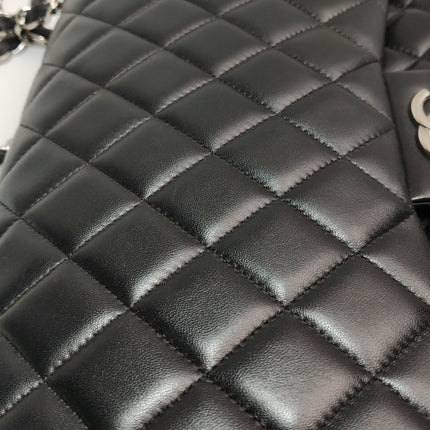 Chanel Classique Grand Modèle Cuir d'Agneau Noir Double Rabat Métal Argenté 2012