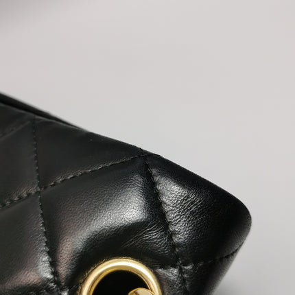 Chanel Classic Flap Maxi 2009 Black Lambskin Leather Single Flap with Gold Hardware