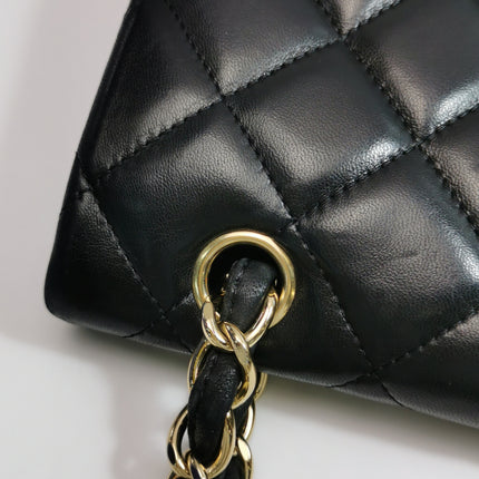 Chanel Classic Flap Maxi 2009 Black Lambskin Leather Single Flap with Gold Hardware