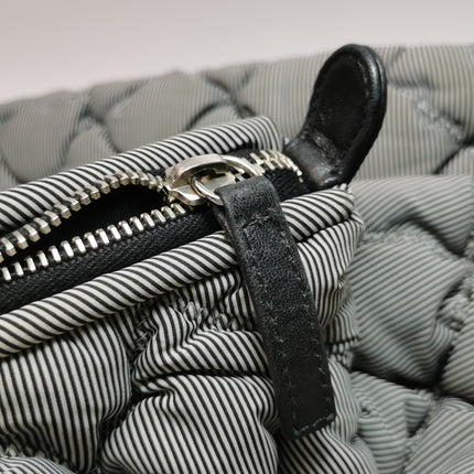 Sac à rabat matelassé à rayures Chanel Bubble Chain, cabas rouge/blanc