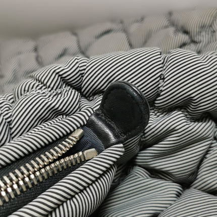 Sac à rabat matelassé à rayures Chanel Bubble Chain, cabas rouge/blanc