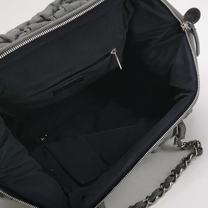 Sac à rabat matelassé à rayures Chanel Bubble Chain, cabas rouge/blanc