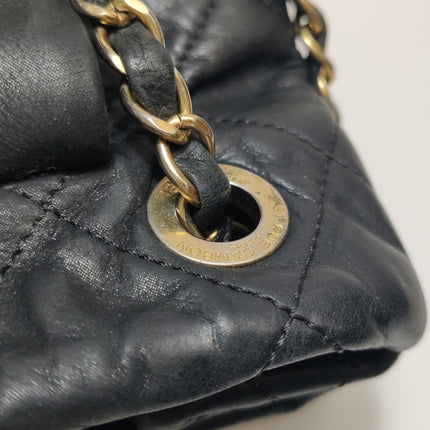 Chanel Chic Quilt Flap Large Black Leather Gold Hardware Shoulder Bag
