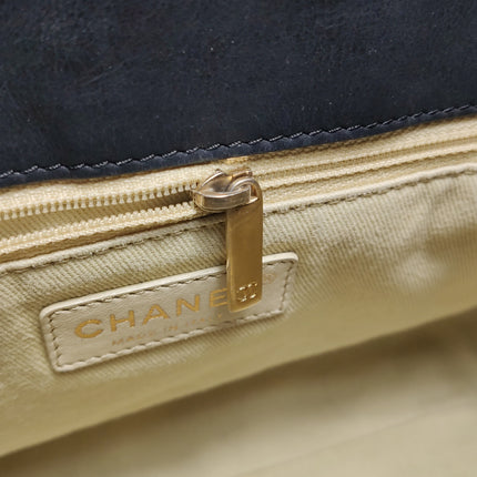 Chanel Chic Quilt Flap Large Black Leather Gold Hardware Shoulder Bag