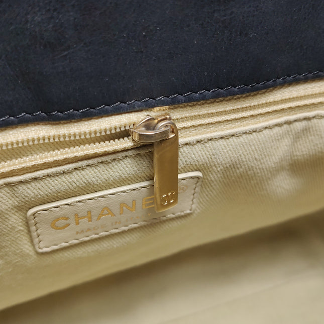 Chanel Chic Quilt Flap Large Black Leather Gold Hardware Shoulder Bag