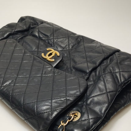 Chanel Chic Quilt Flap Large Black Leather Gold Hardware Shoulder Bag