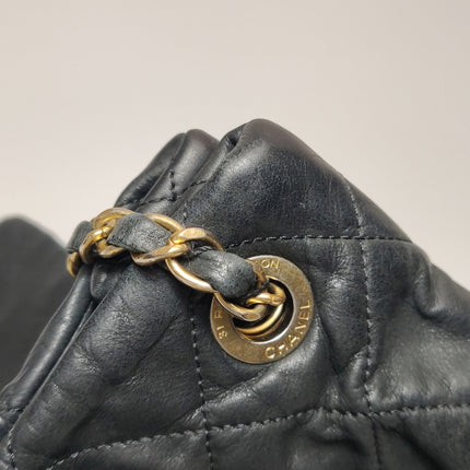 Chanel Chic Quilt Flap Large Black Leather Gold Hardware Shoulder Bag