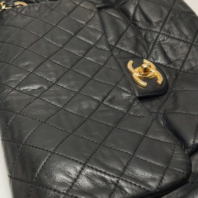 Chanel Chic Quilt Flap Large Black Leather Gold Hardware Shoulder Bag