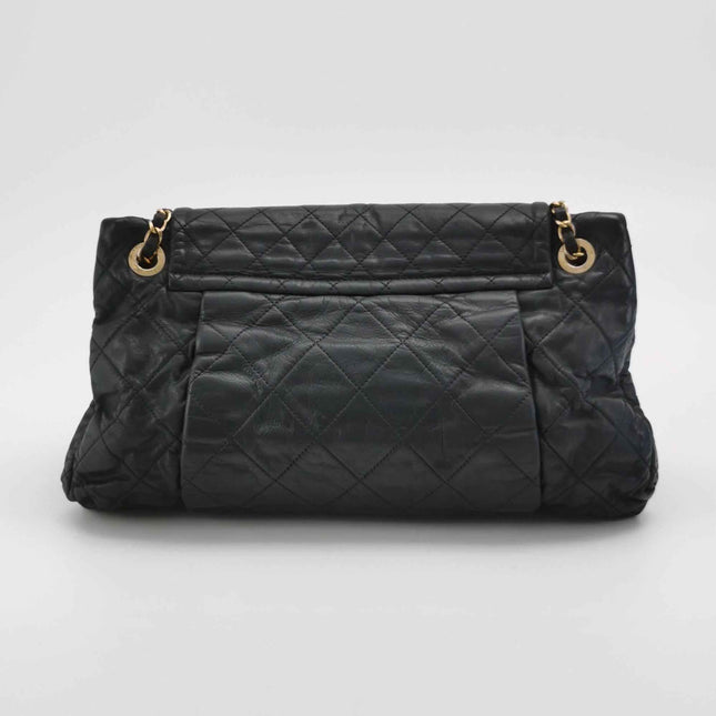 Chanel Chic Quilt Flap Large Black Leather Gold Hardware Shoulder Bag
