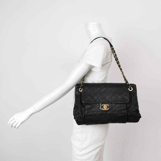 Chanel Chic Quilt Flap Large Black Leather Gold Hardware Shoulder Bag