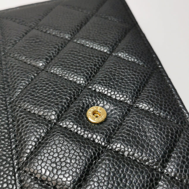 Chanel Wallet on Chain Classique rabat en cuir grainé noir, finition argentée