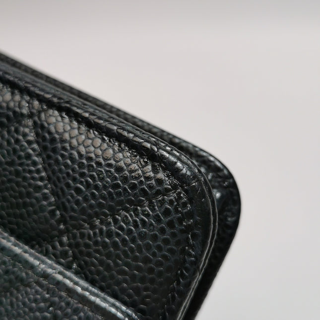 Chanel Wallet on Chain Classique rabat en cuir grainé noir, finition argentée