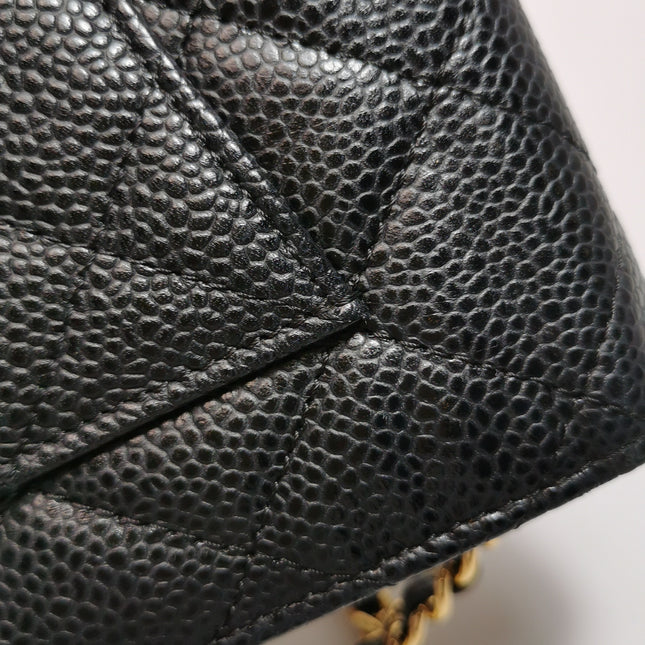 Chanel Wallet on Chain Classique rabat en cuir grainé noir, finition argentée