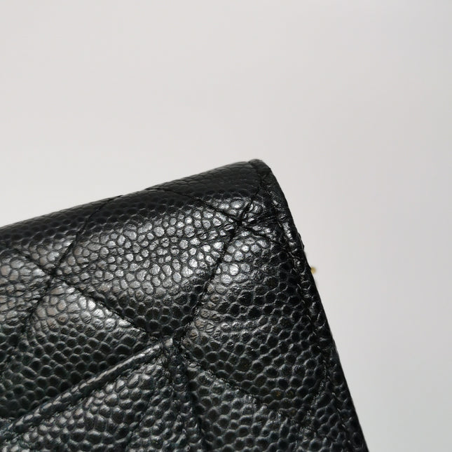 Chanel Wallet on Chain Classique rabat en cuir grainé noir, finition argentée