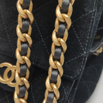 Chanel Wallet on Chain Classique rabat en cuir grainé noir, finition argentée