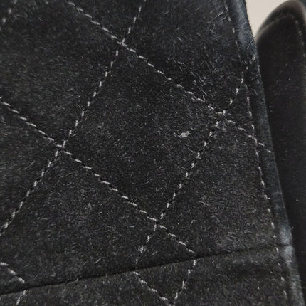 Chanel Wallet on Chain Classique rabat en cuir grainé noir, finition argentée