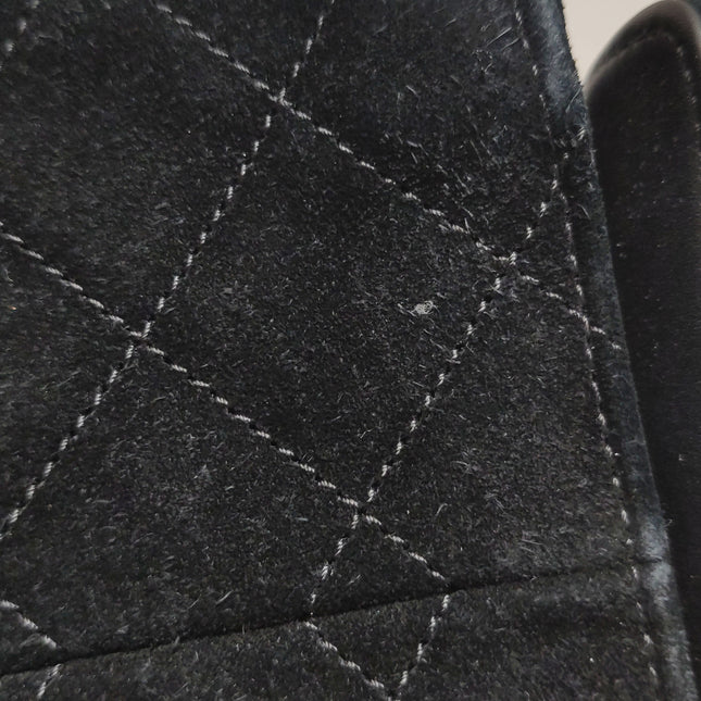 Chanel Wallet on Chain Classique rabat en cuir grainé noir, finition argentée