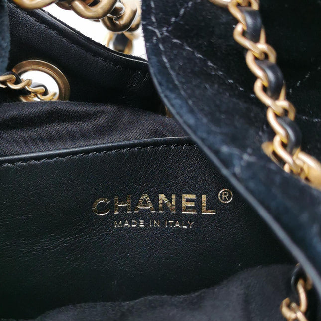 Chanel Wallet on Chain Classique rabat en cuir grainé noir, finition argentée