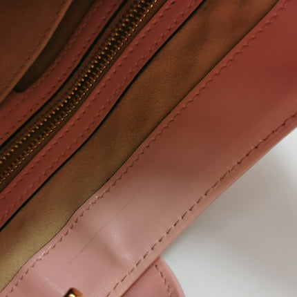 Sac Gucci Jackie 1961 en cuir petite taille avec bandoulière réglable Rose