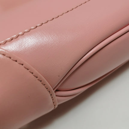 Sac Gucci Jackie 1961 en cuir petite taille avec bandoulière réglable Rose