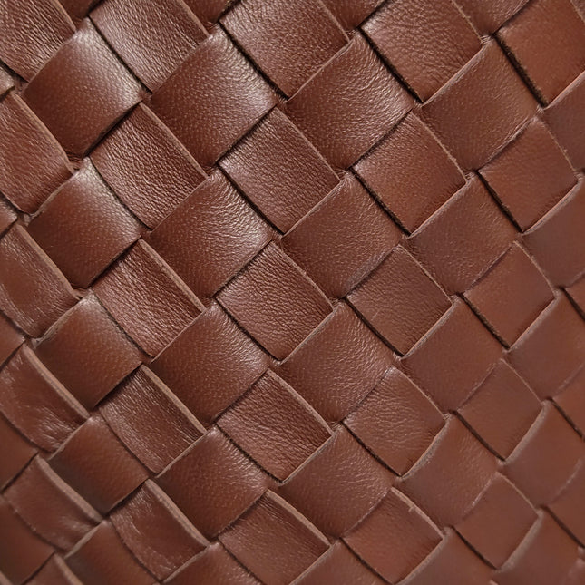 Bottega Veneta Andiamo Large Milk Chocolate Brown Handbag