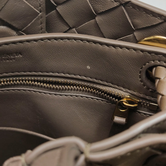 Bottega Veneta Small Andiamo Milk Chocolate Brown Intrecciato Handbag