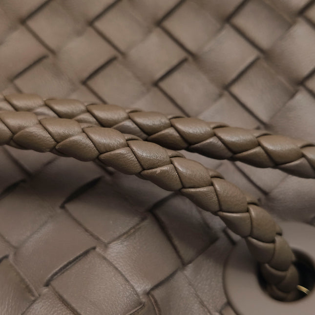 Bottega Veneta Small Andiamo Milk Chocolate Brown Intrecciato Handbag