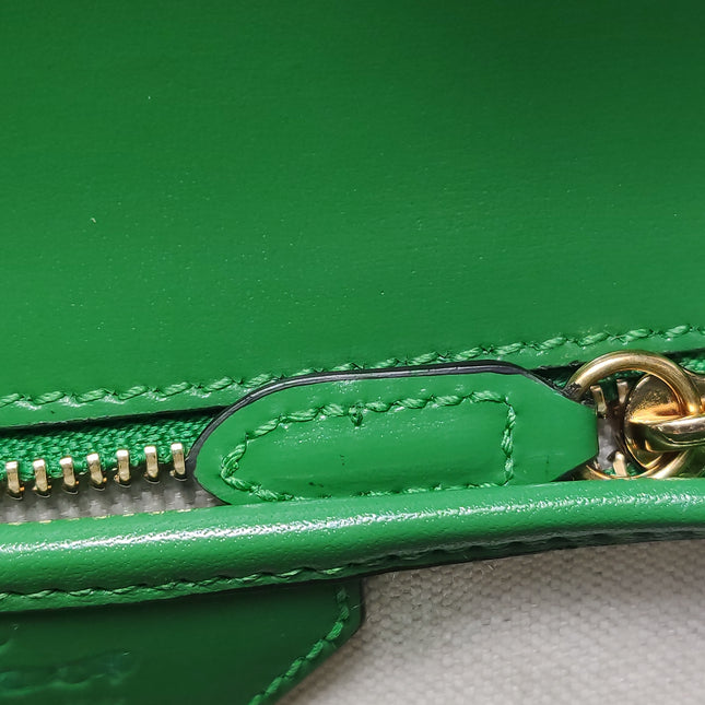 Sac à poignée supérieure Gucci Bamboo 1947 petit en cuir Box vert avec sangle en toile