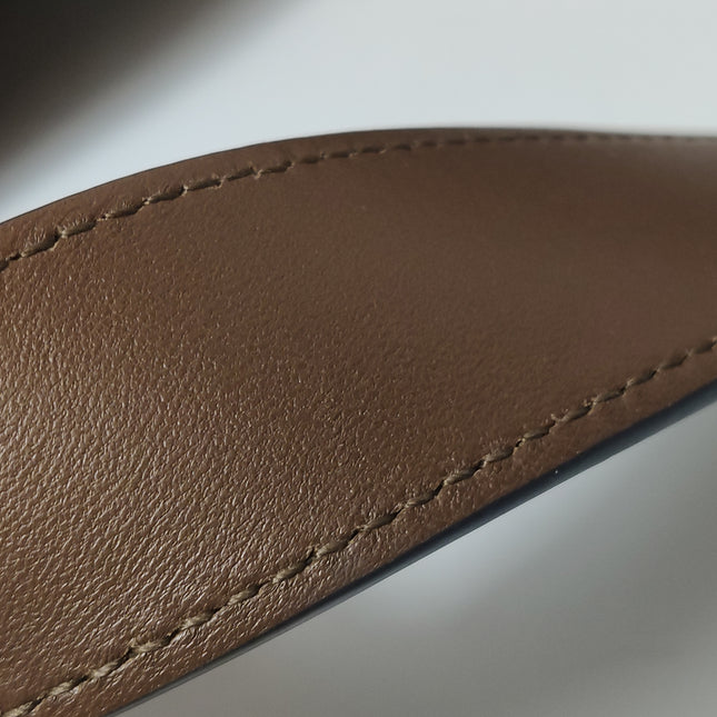 Gucci Jackie 1961 Grand modèle en daim marron foncé avec longue bandoulière