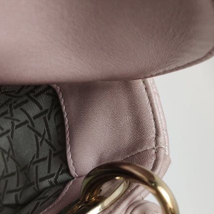 Lady Dior Mini 2019 Cuir d'agneau rose nacré avec chaîne dorée