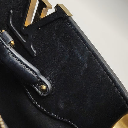Sac bandoulière Louis Vuitton x Fornasetti Cannes Vase en cuir verni architectural