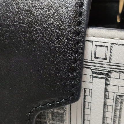 Sac bandoulière Louis Vuitton x Fornasetti Cannes Vase en cuir verni architectural