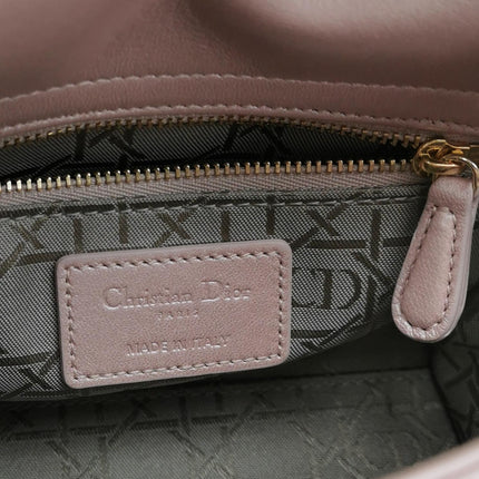 Lady Dior Mini 2019 Cuir d'agneau rose nacré avec chaîne dorée