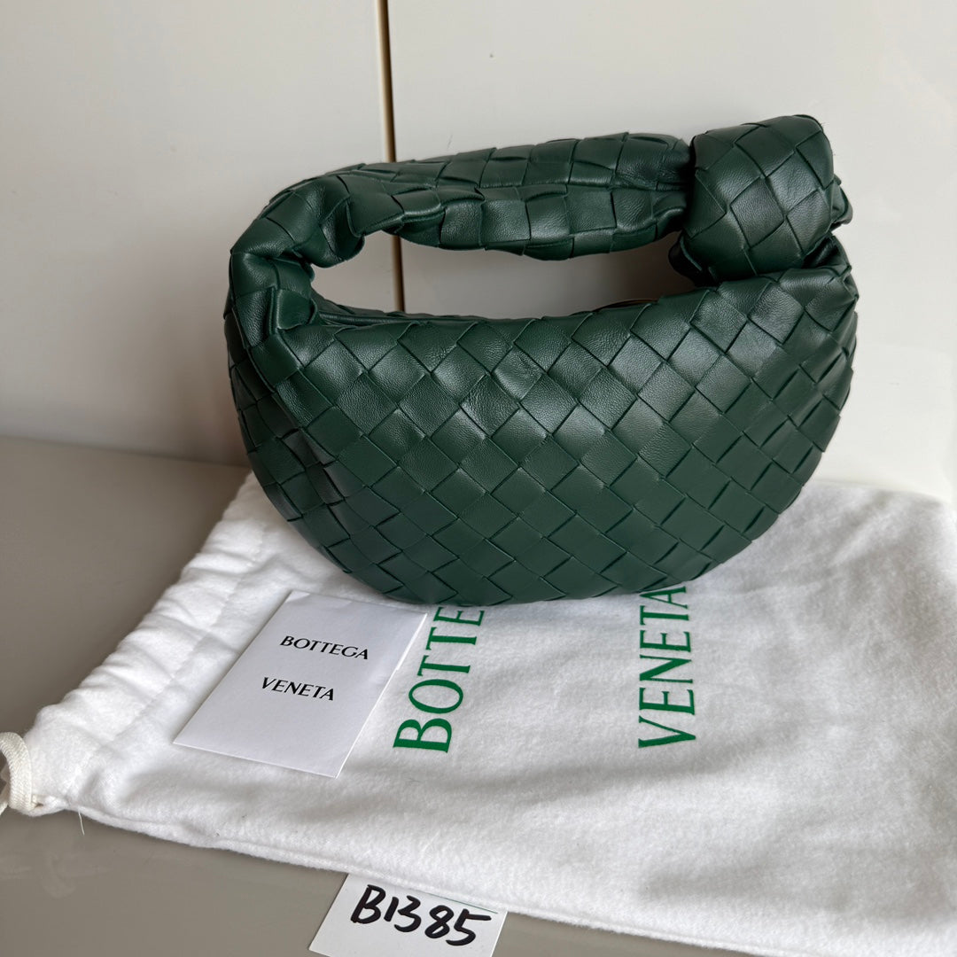 Bottega Veneta Jodie Mini Dark Forest Green Lambskin Leather Clutch Bag Never Worn