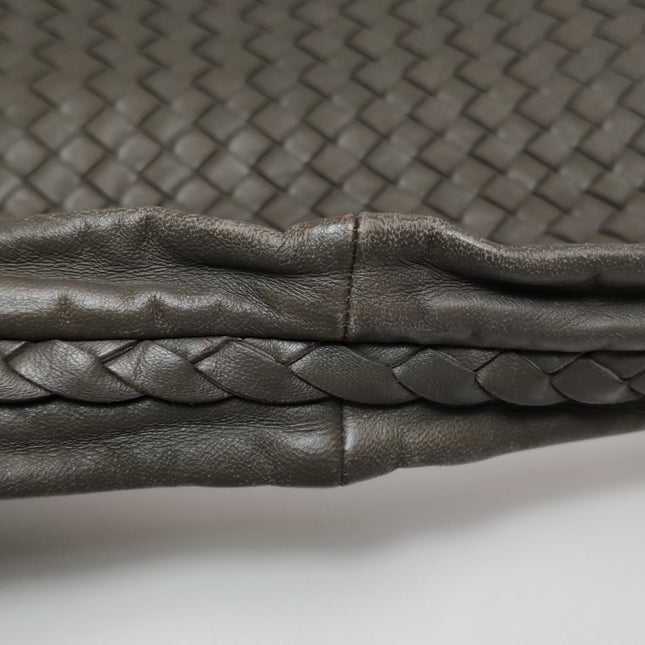 Bottega Veneta Hobo Bag Lambskin leather Grey Medium 40cm