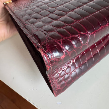 Gucci Vintage Burgundy Alligator Leather Blue Lapis Lazuli Stone Gold-tone Hardware Handbag