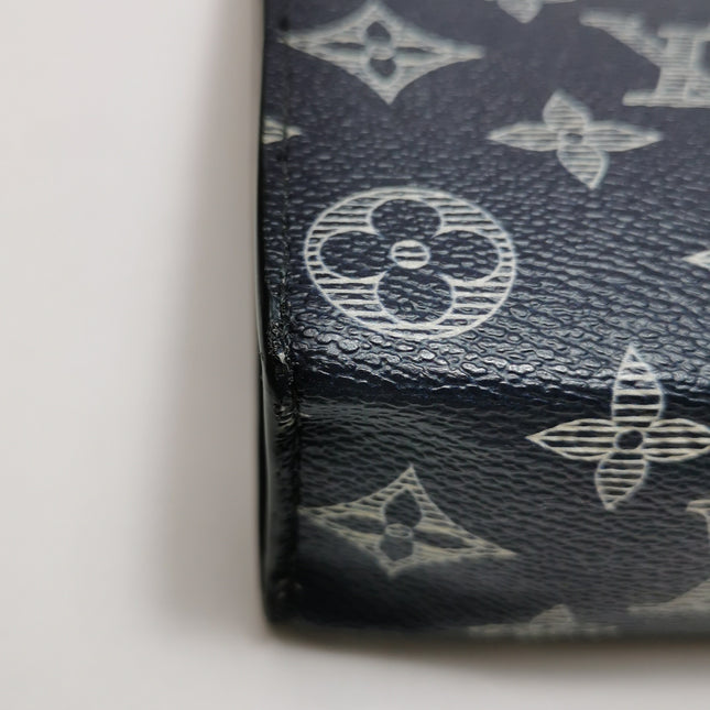 Louis Vuitton x Chapman Brothers Pochette Voyage Medium Lion Navy