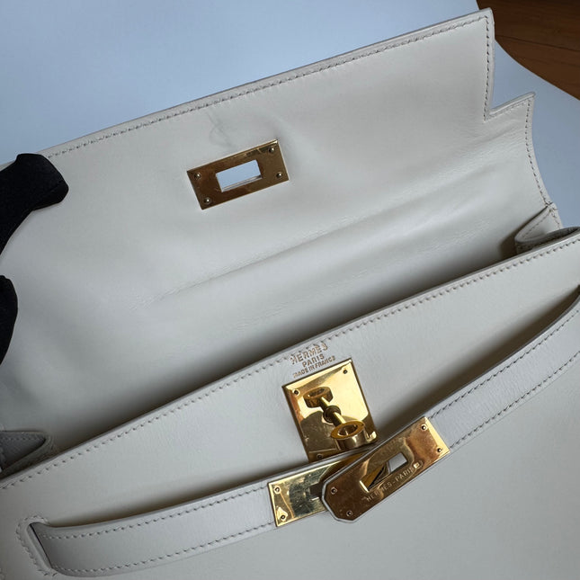 Hermes Kelly 28 Sellier Vintage White Box Leather Gold Hardware 1996
