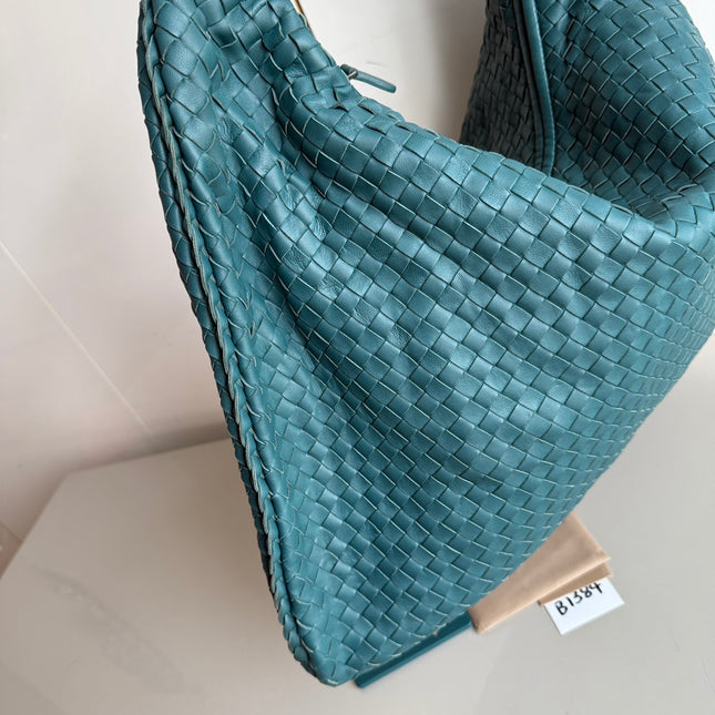 Bottega Veneta Veneta Hobo Maxi Green Intrecciato Leather Bag 51cm