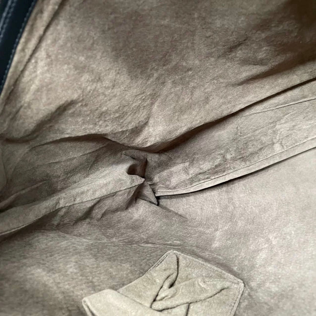 Bottega Veneta Hobo Maxi Midnight Navy Black leather 50cm