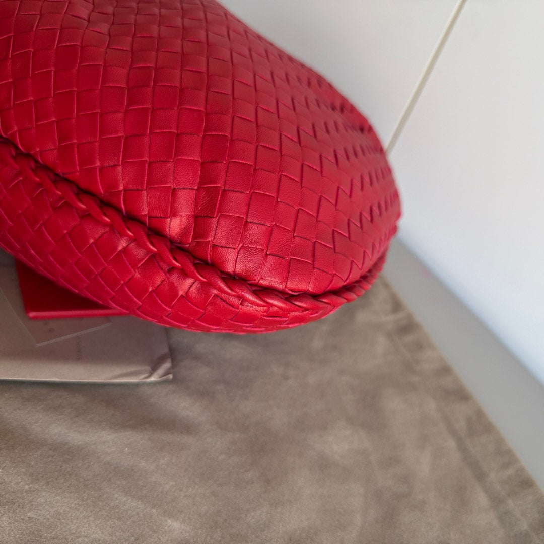 Bottega Veneta Veneta Hobo Medium Red Intrecciato Leather Bag 47cm