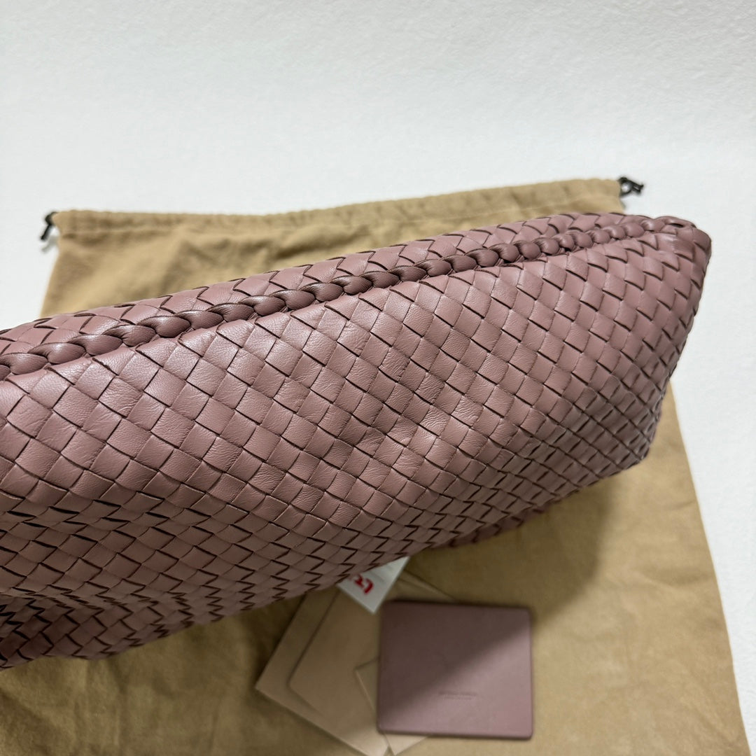 Sold Bottega Veneta Belly Hobo Intrecciato Lambskin Leather Nude Purple Medium 40cm