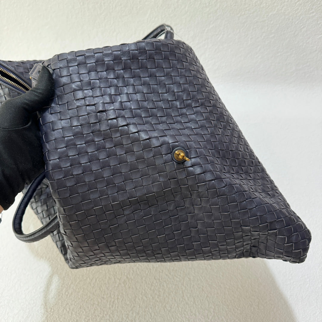 Sold Bottega Veneta Maxi Convertible Tote Bag Hobo Dark Navy Leather Two-way Carry 50cm