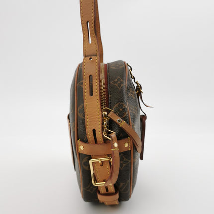 Louis Vuitton Boîte Chapeau Souple Leather MM Crossbody Bag