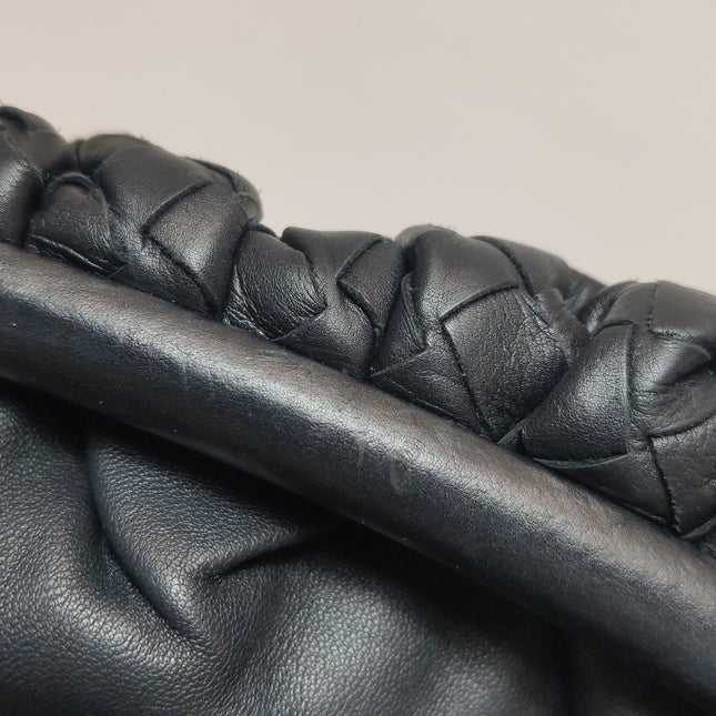 Bottega Veneta Pouch Large Intrecciato Black Calfskin Leather Clutch