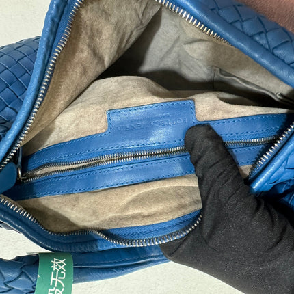 Sold Bottega Veneta Veneta Hobo Medium Blue Intrecciato Leather Bag 47cm