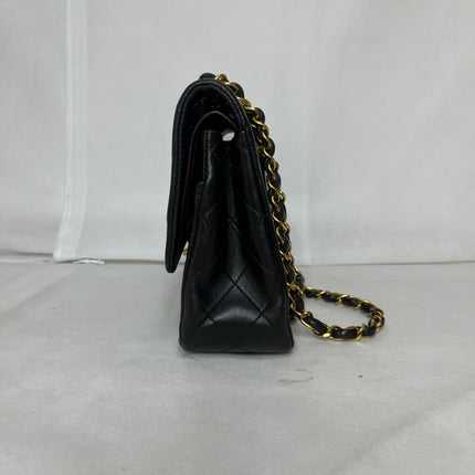 Chanel Classic Flap Vintage Medium Black Lambskin Leather 24k Gold Hardware 1994-1996