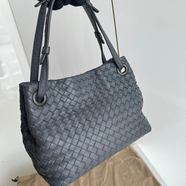 Sold Bottega Veneta Garda Shoulder Bag Intrecciato Nappa Leather Grey Small 25cm