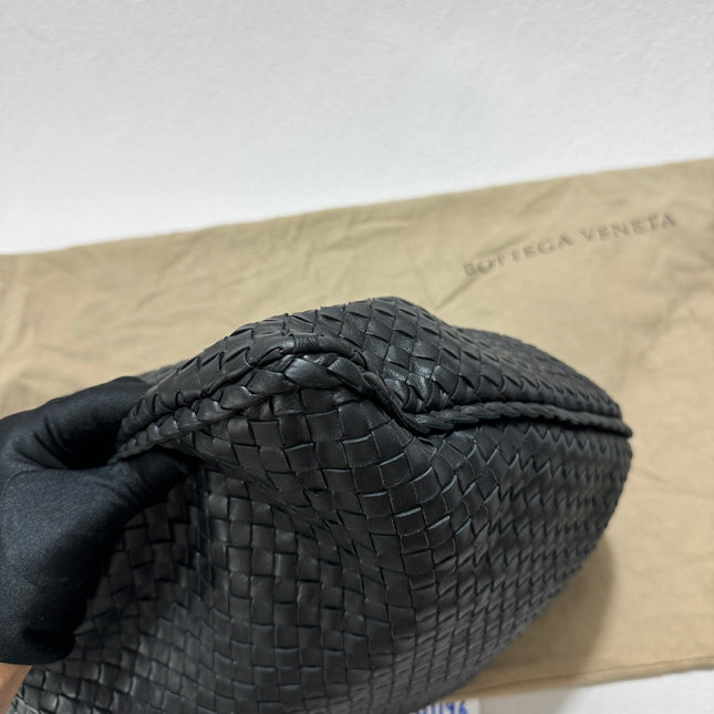 Sold Bottega Veneta Veneta Hobo Large Black 50-53cm Lambskin Leather